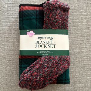 NWT Blanket/Sock set/gift